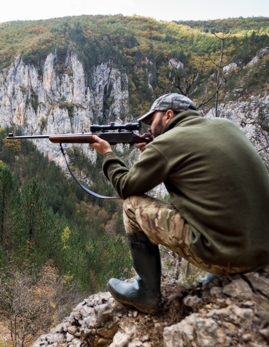 Jäger bei der Nutzung von Schusswaffen